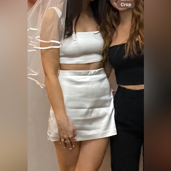 White Abercrombie satin two piece set - Picture 4 of 4